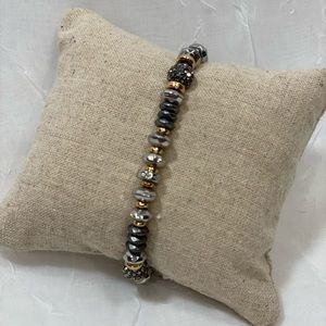 Stella & Dot Dolly stretch bracelet